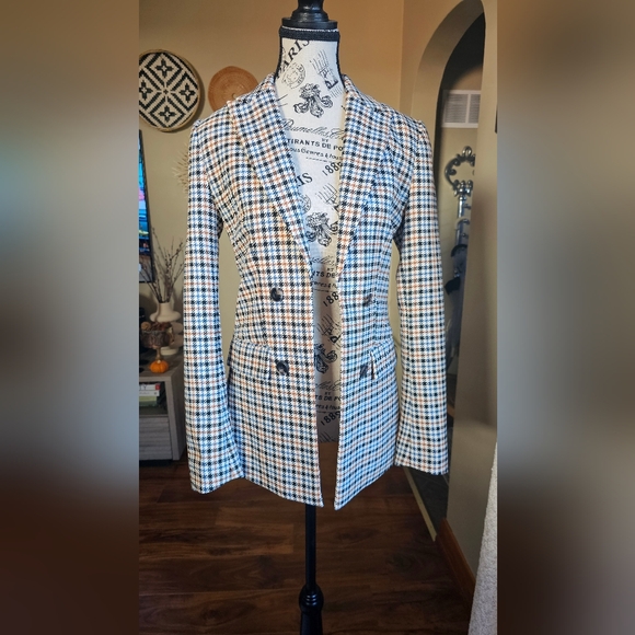 NWT Houndstooth Blazer. Size 2 - Picture 4 of 4